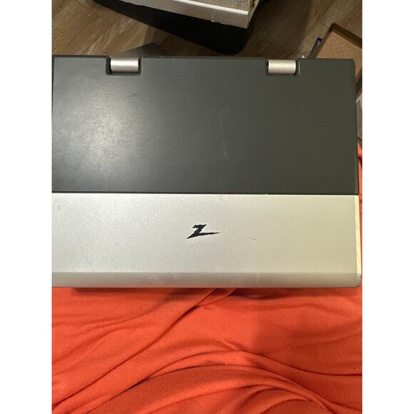 Zenith ZPA-314 Portable DVD Player (7") with TFT-LCD-No Cords Untested- - Picture 2 of 3